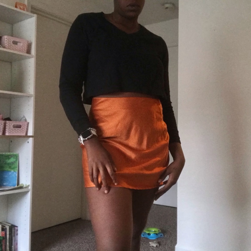 Black cropped long sleeve
